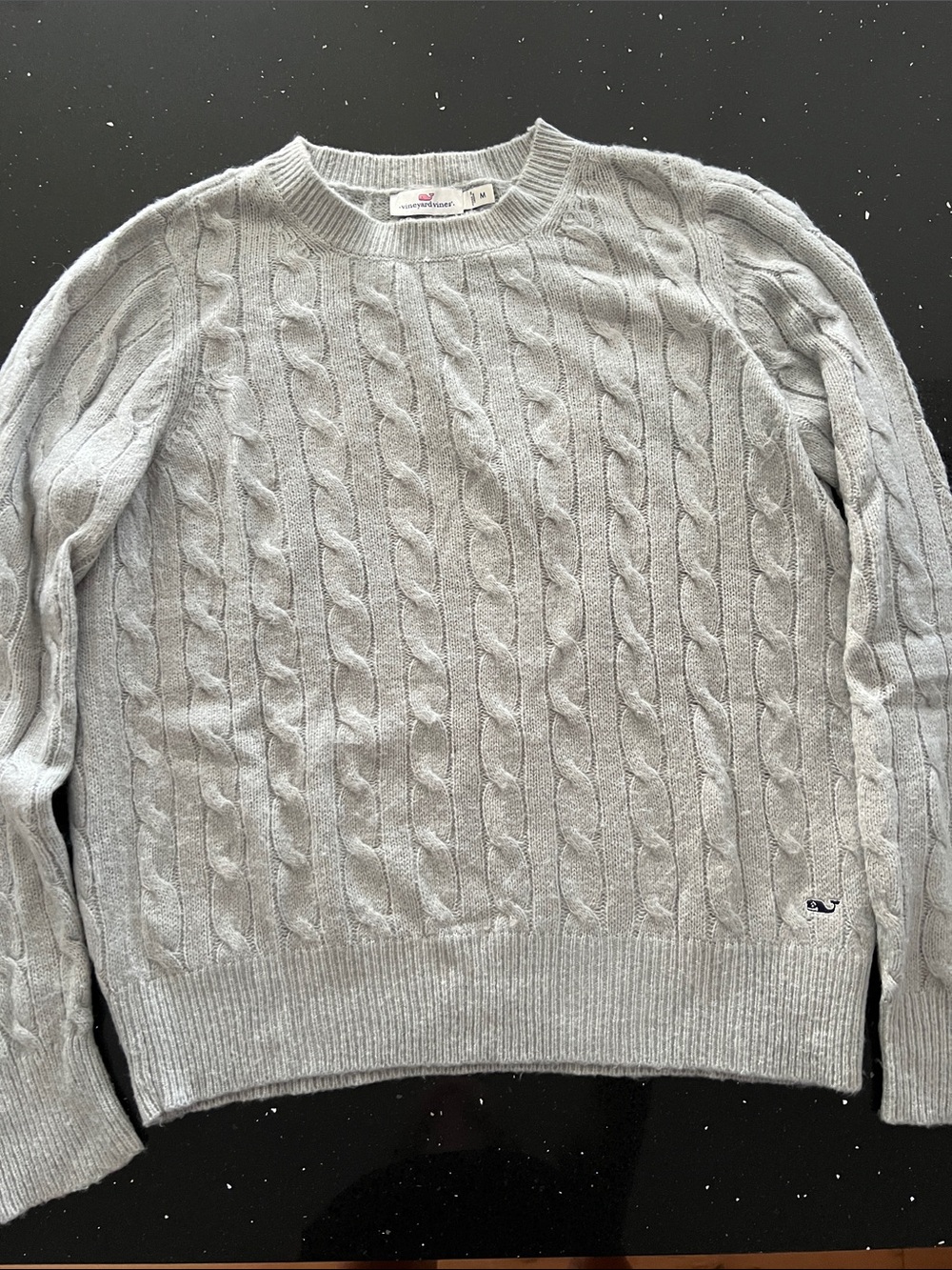 Vineyard Vines Women’s Light Gray Cable Knit Crewneck Sweater, size Medium
